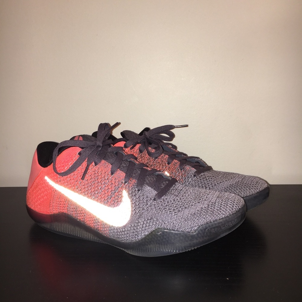 nike kobe XI mens size 9